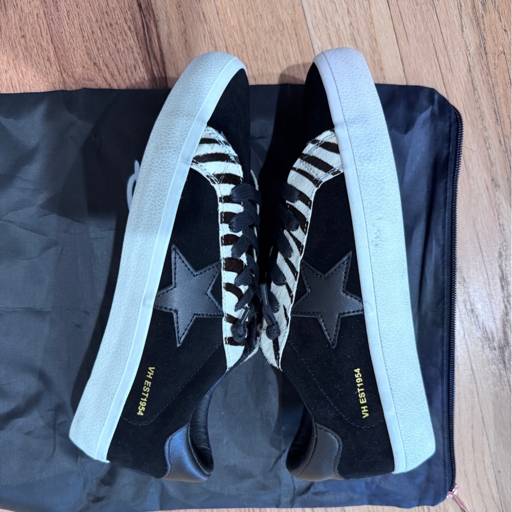 Vintage Havana Black and White Sneakers in 7.5 - Picture 4 of 9